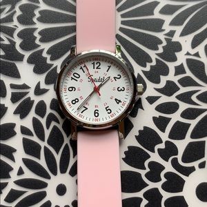 SCRUB PETITE WATCH FOR MEDICAL PROFESSIONAL